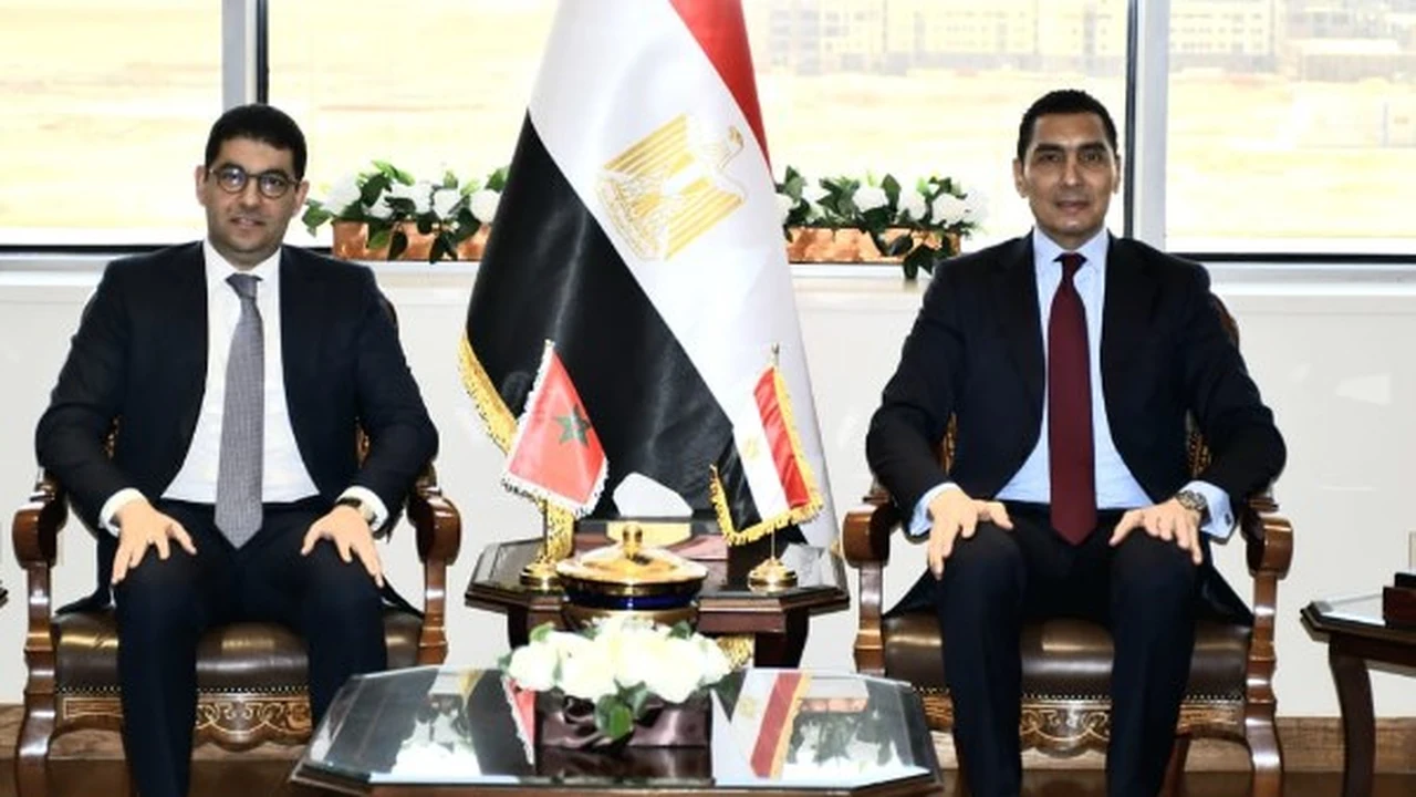 وزير الشباب والرياضة يلتقي نظيره المغربي لبحث تعزيز التعاون المشترك